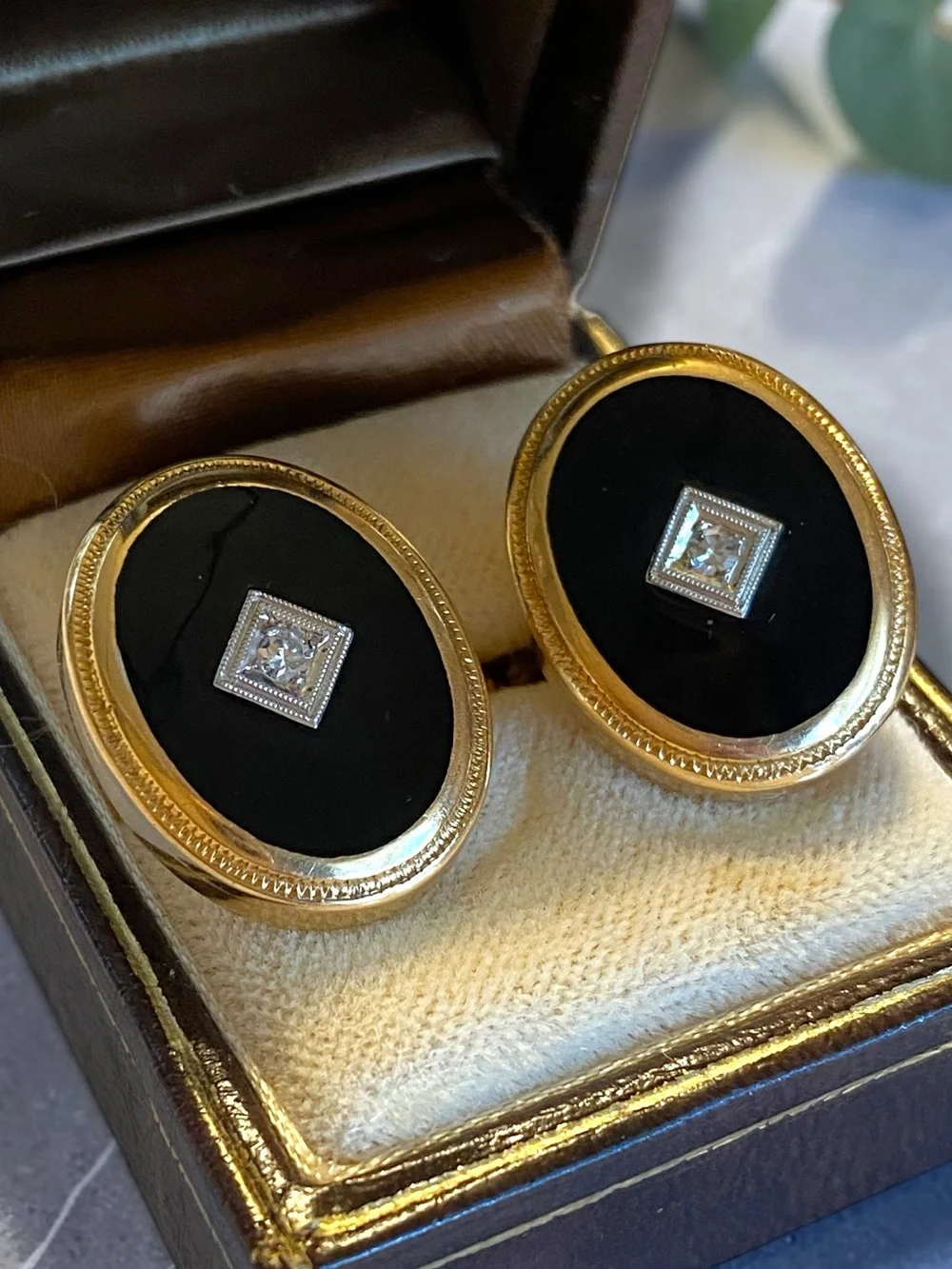 Vintage Estate Big and Bold 10k 14k Yellow Gold ONYX and DIAMOND Oval Cufflinks!